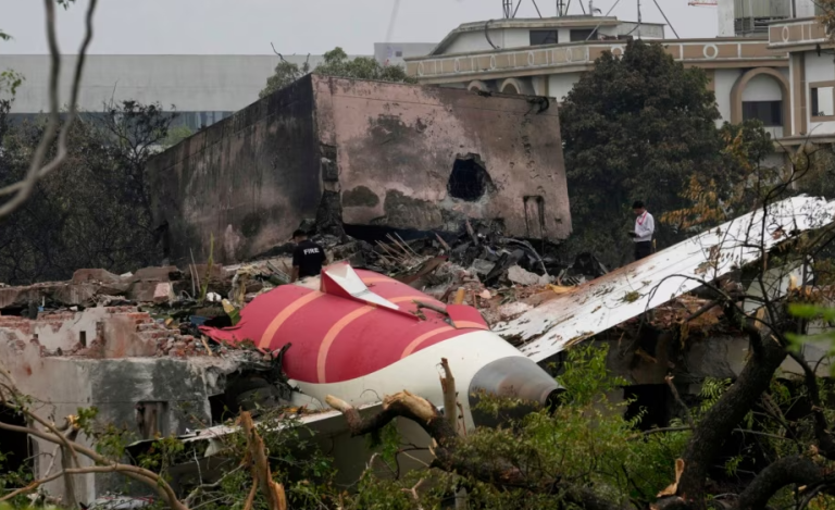 Publikohet raporti: Çfarë e shkaktoi rrëzimin e avionit ku vdiqën 260 persona