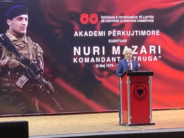Ahmeti nderoi figurën e Nuri Mazarit – komandant Struga në 20 vjetorin e rënies së tij