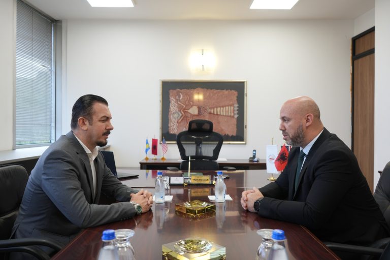 Zëvendës drejtor i Doganave, Dauti priti në takim Zëvendës ministrin e MPB, Iseni