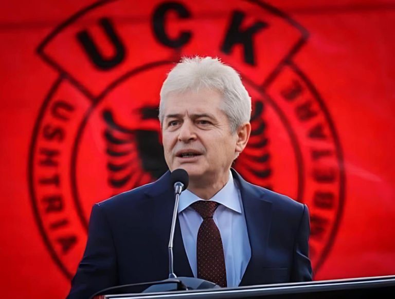 Ali Ahmeti i bashkohet protestës kundër Gjykatës Speciale: Lufta e UÇK-së ishte e drejtë