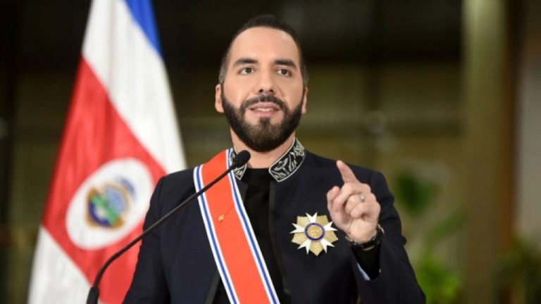 El Salvadori ndryshon kushtetutën, presidenti i tij mund të rizgjidhet për një kohë të pacaktuar nëse ka mbështetjen popullore