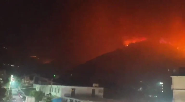 Delvina në situatë të jashtëzakonshme nga zjarri, spitali heq bombolat e oksigjenit për shmangien e shpërthimeve! Flakët rrethojnë qytetin, nisin evakuimet