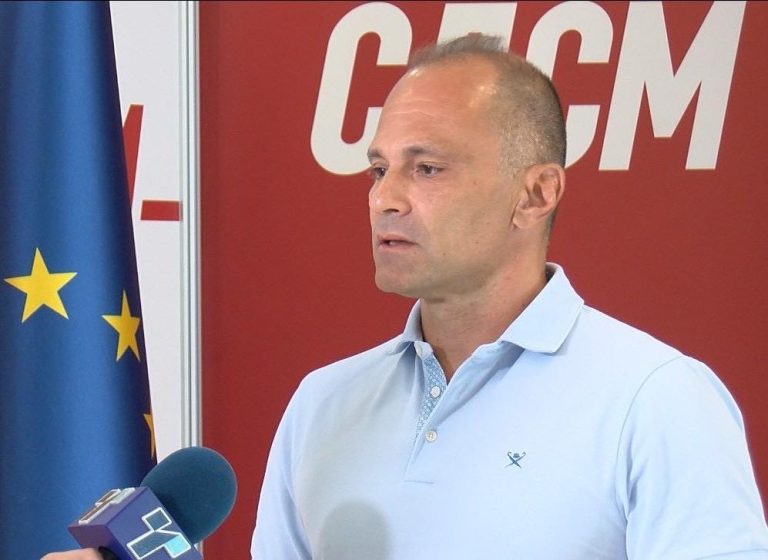 Filipçe: Nuk mund të udhëheqin shtetin persona me shtetësi të dyfishtë