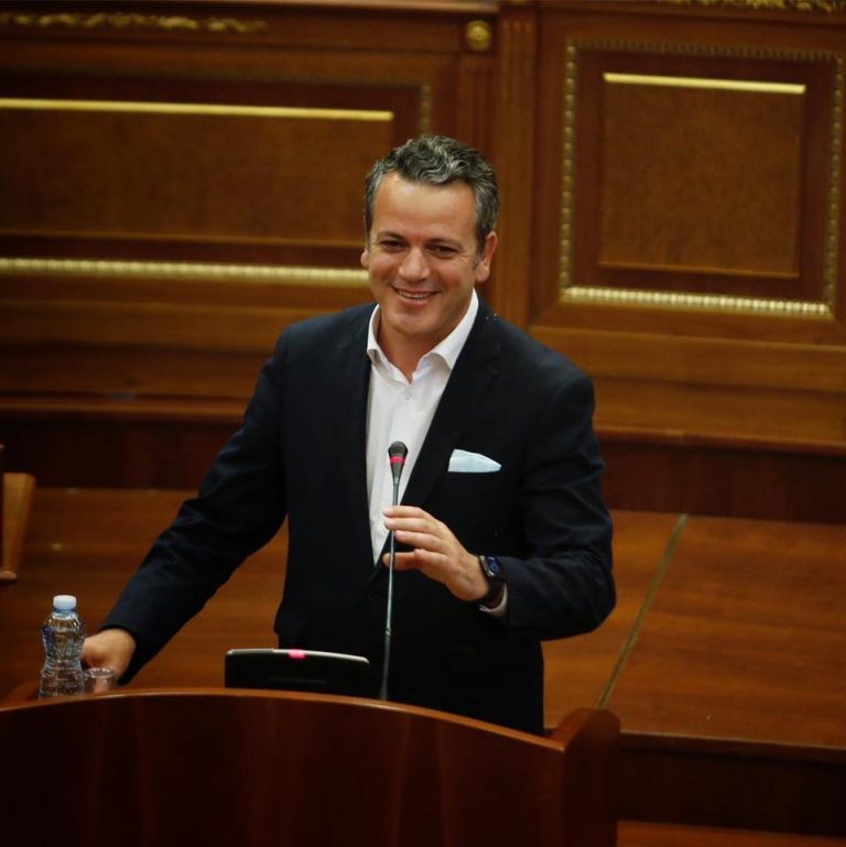 Arben Gashi: Për votimin e Rashiqit, duhet ta pyesni Hykmete Bajramin