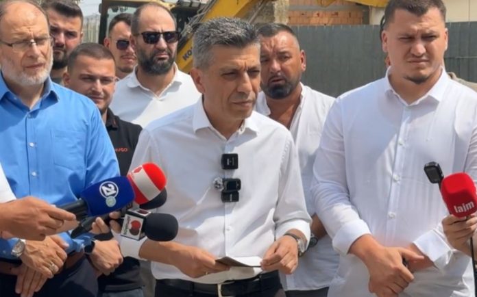 “Shndërrimi” i Frontit Europian në “AKI”, Mexhiti: Nuk ua mbaj më mend emrat, kanë problem me identitetin
