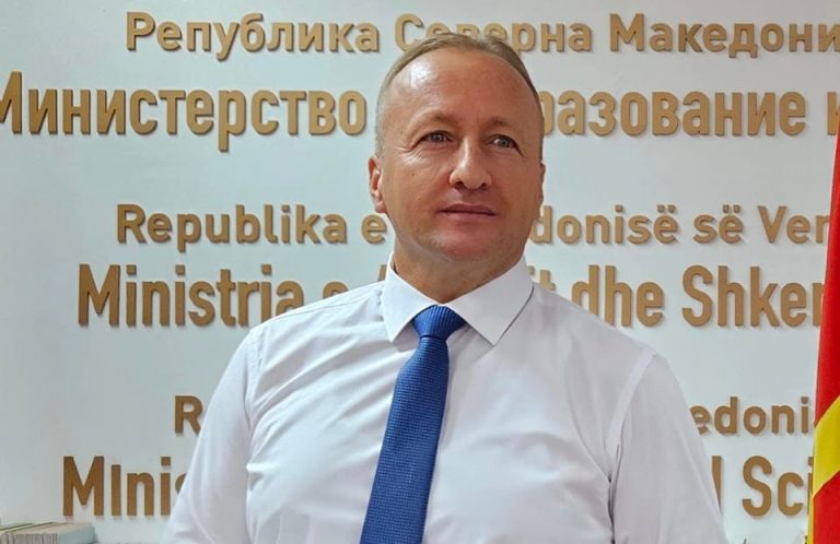 Rritje e ndjenjave anti-shqiptare! drejtuesit e shtetit nuk duhet të qëndrojnë “faqebardhë” me reagime publike dhe në “këmbë të lehta”!