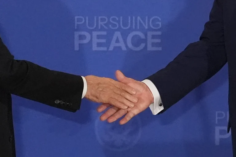 Putin dhe Trump presin që Kievi dhe Evropa të japin rezultate në bisedimet për Ukrainën