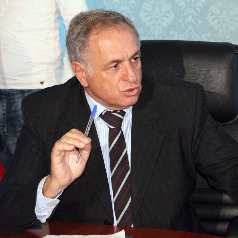 “Për kë bien kambanat?”/ Tritan Shehu: Protestat në Serbi, sinjal për rënien e regjimeve të korruptuara në Ballkan