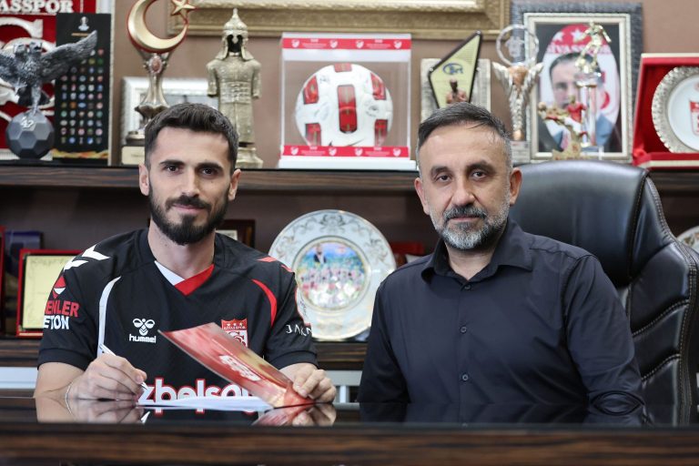 Valon Ethemi firmos me Sivasspor-in