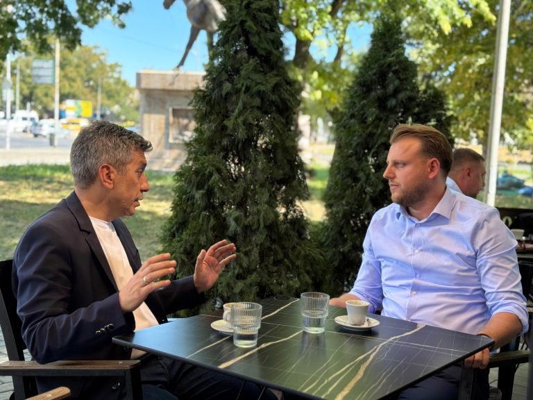 Prof. Bujamin Bela, këshilltar i ri i Izet Mexhitit