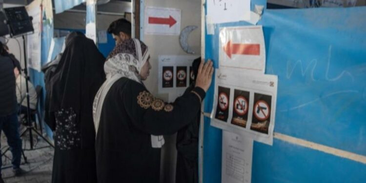 Zgjedhje në Bregun Perëndimor dhe në Gaza, mbi 1.5 milionë njerëz votojnë